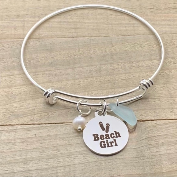 Sea Glass and Pearl Beach Girl Charm Bracelet * Authentic blue seaglass - Picture 2 of 6